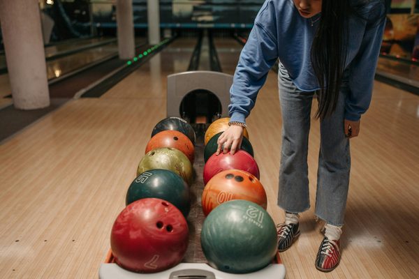 Acheter une boule de bowling réactive : boostez vos performances